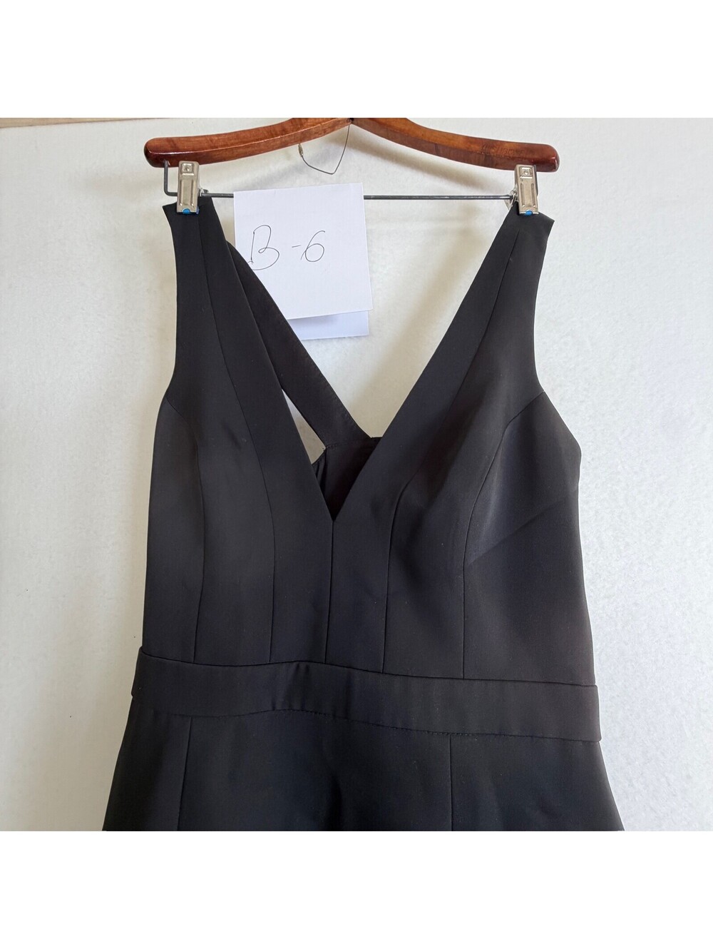 BCBGMAXAZRIA Women's Black Sleeveless V-Neck Maxi Dress Size 0 B-6 - Picture 2 of 10